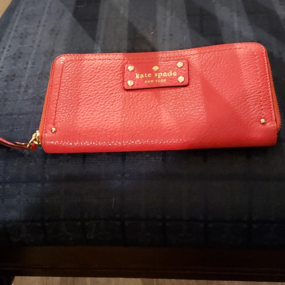 KATE SPADE LEATHER WALLET